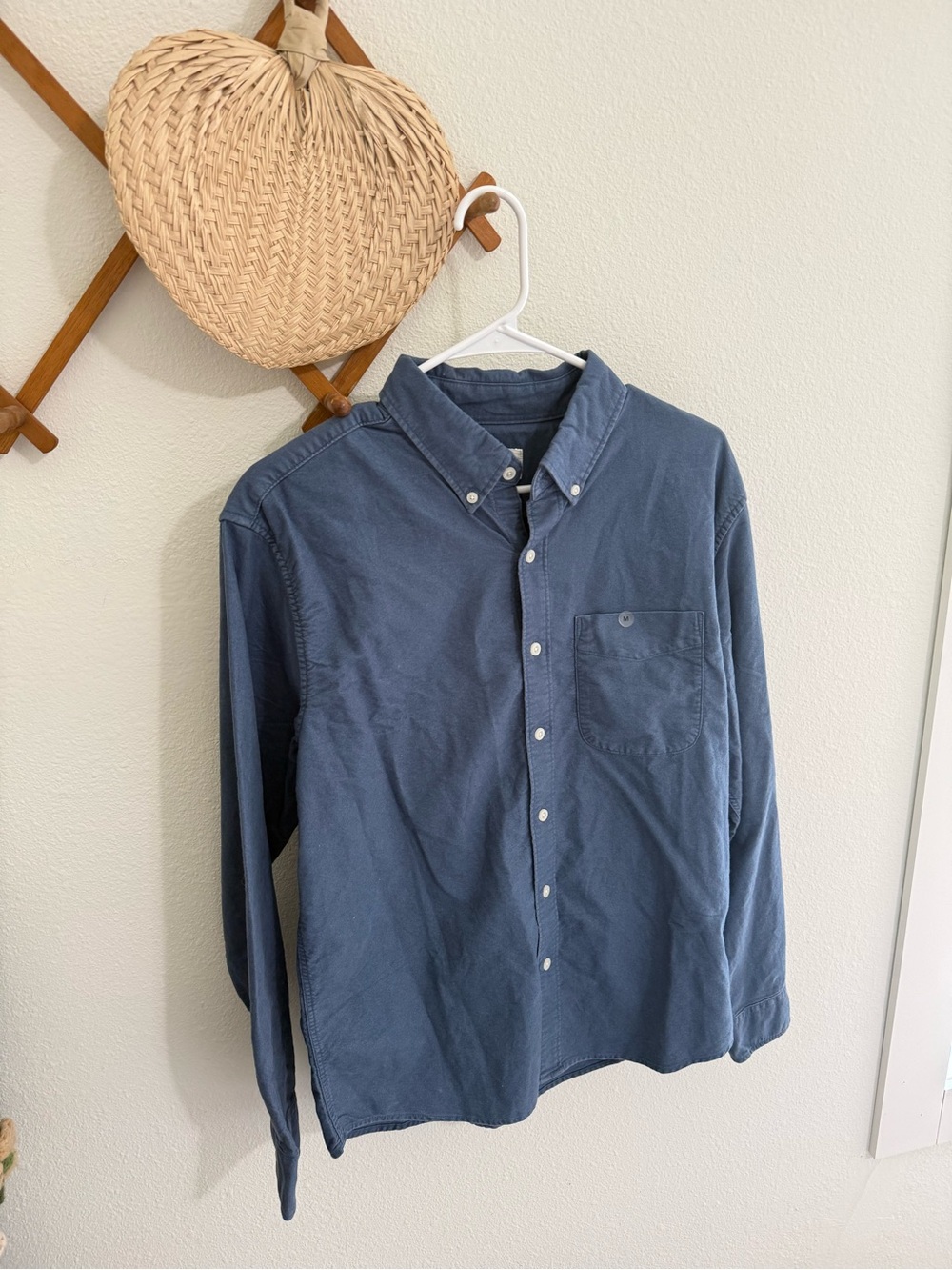 American Eagle Outfitters Men's Button-Down Shirt in Slate Blue